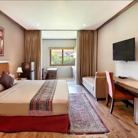 Puri Sabina Bed & Breakfast Jimbaran  Exterior photo