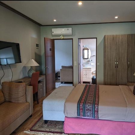 Puri Sabina Bed & Breakfast Jimbaran  Exterior photo
