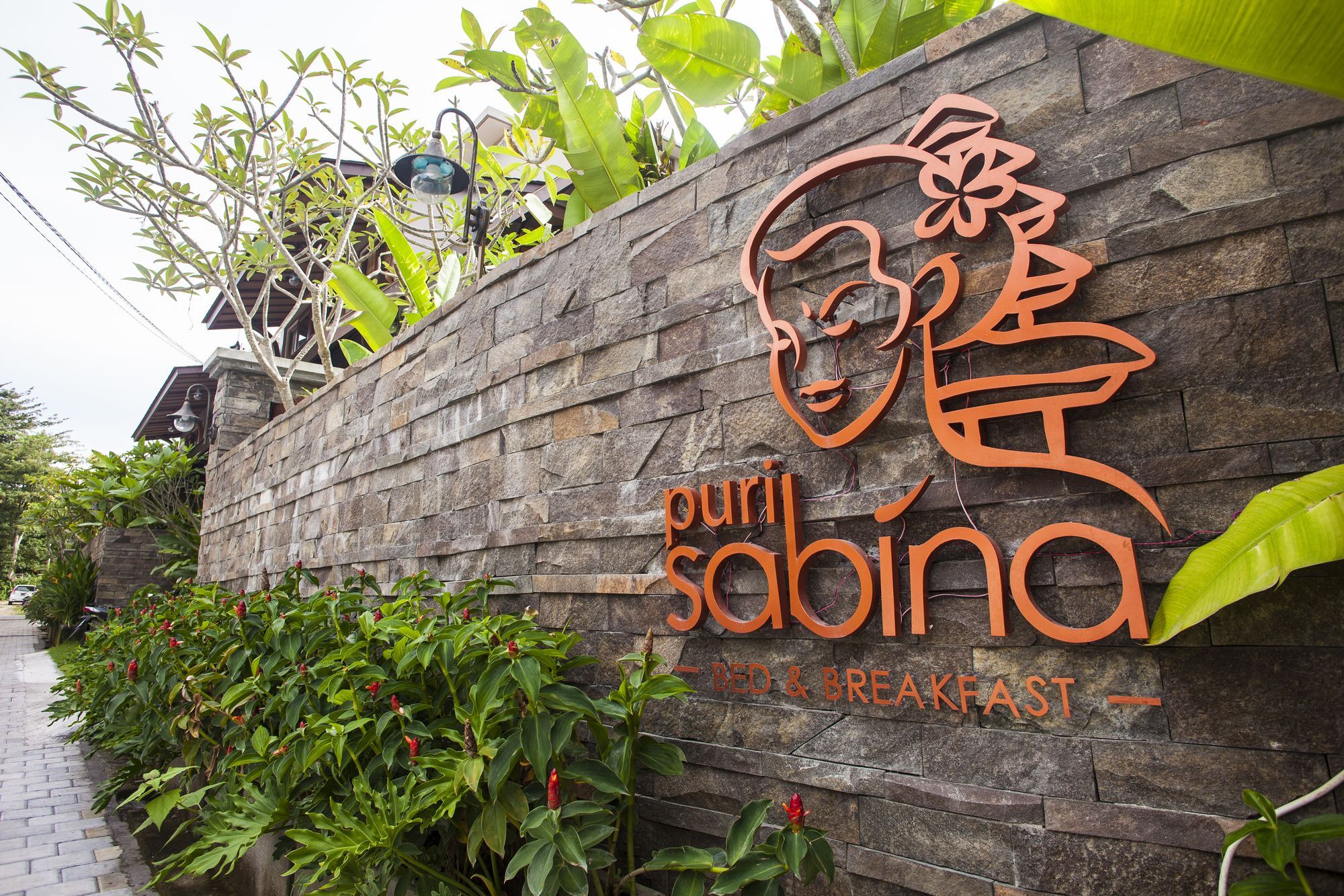 Puri Sabina Bed & Breakfast Jimbaran  Exterior photo